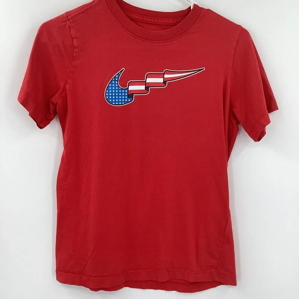 Youth Nike Patriotic Swoosh Short Sleeved Tee Red‎ Large